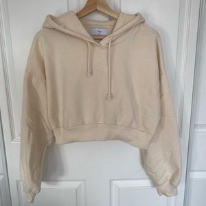 ARITZIA Cream Crop Hoodie. Size S